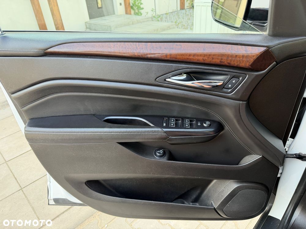 Cadillac SRX - 20