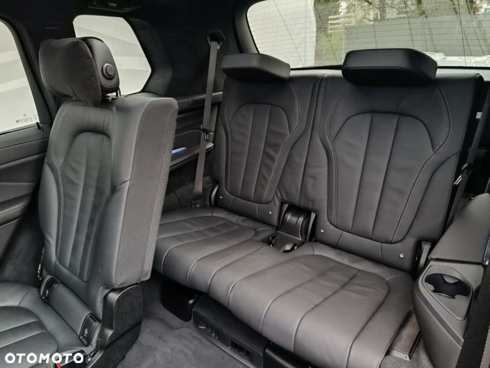 BMW X7 - 22