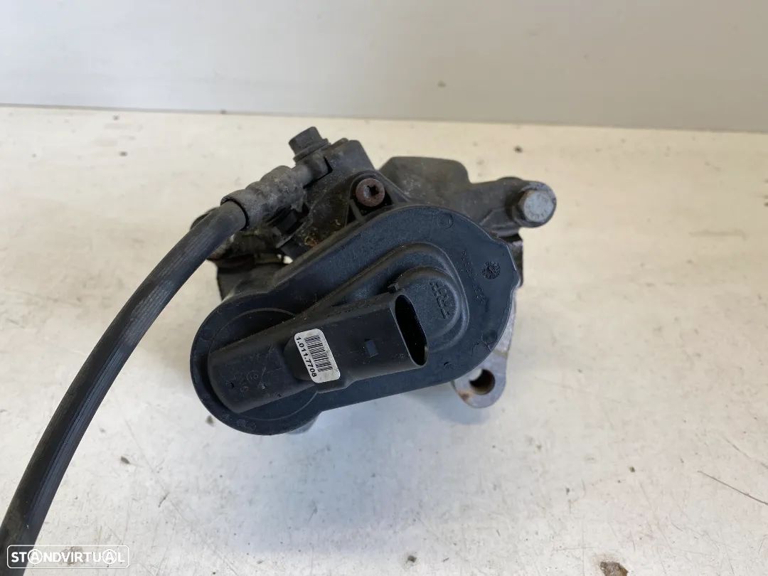 Pinça Travão elétrico esquerda VW Passat 2011 32332267 - 1