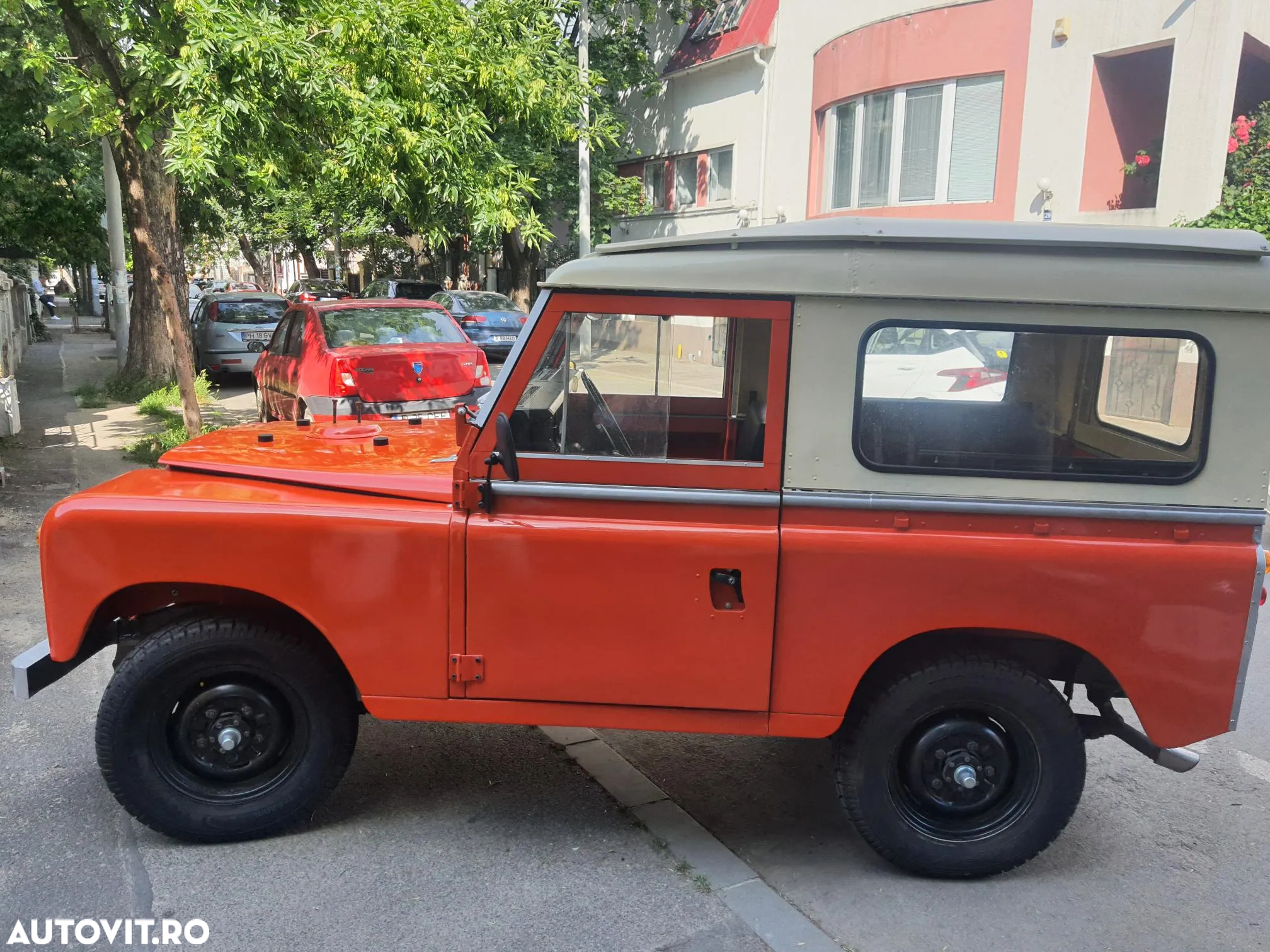 Land Rover Altul - 2