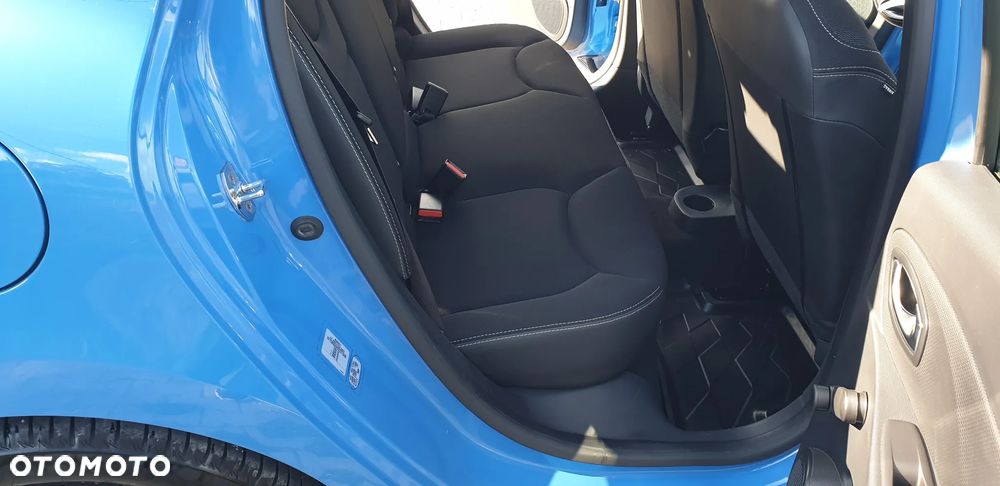 Renault Clio 1.2 16V Limited Plus - 23