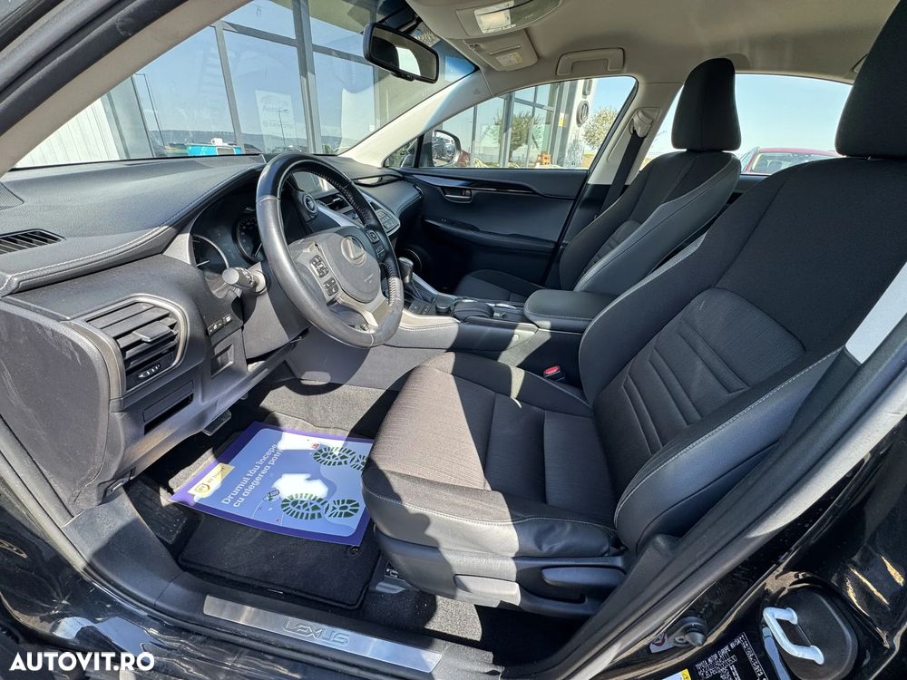Lexus Seria NX 300h - 12