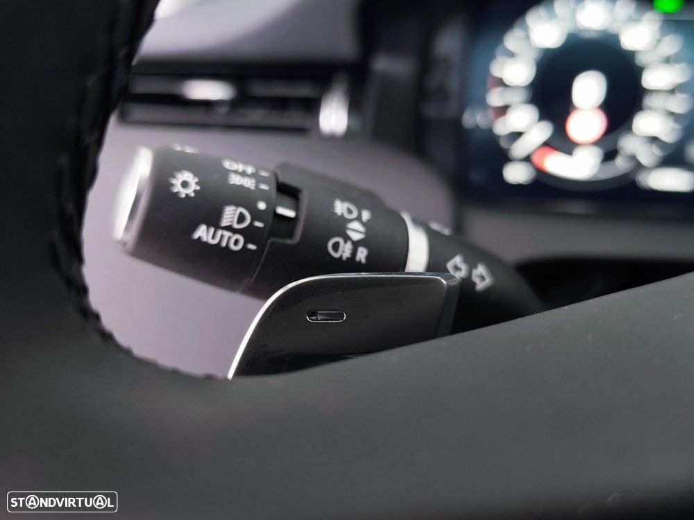 Land Rover Discovery Sport 1.5 I3 P300e AWD S — fotografia 22