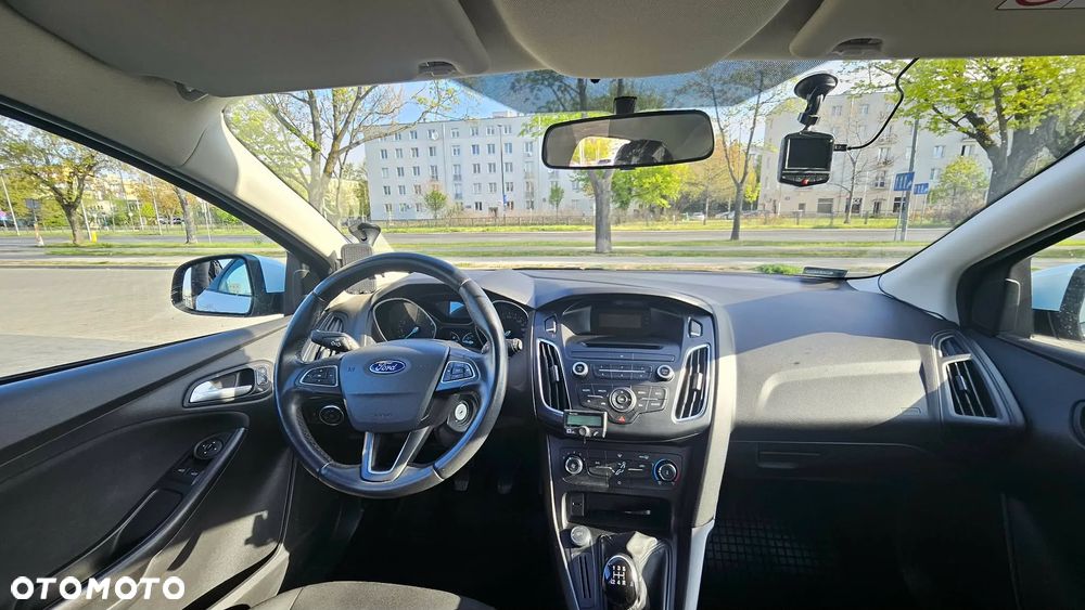 Ford Focus 1.6 Trend - 6