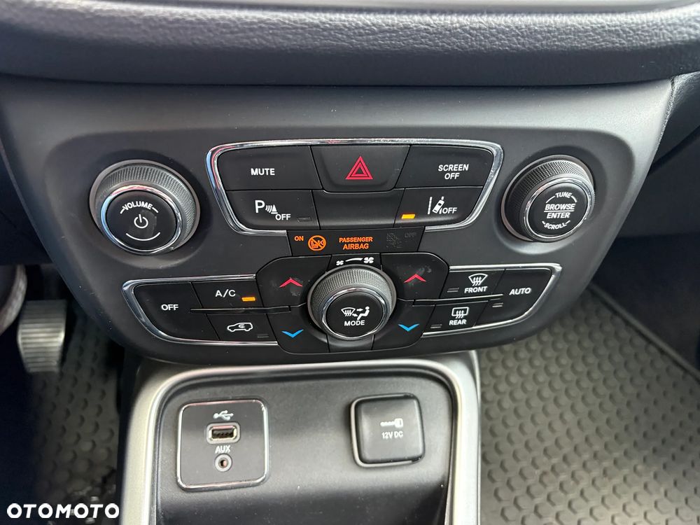 Jeep Compass 1.4 TMair Longitude FWD S&S - 10