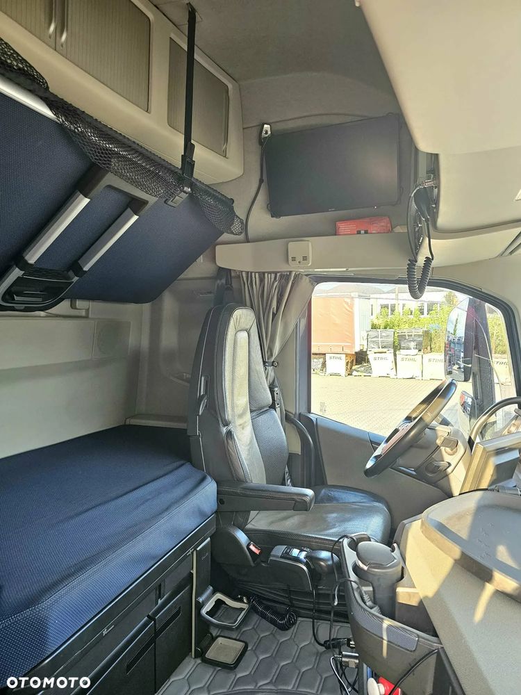Volvo FH - 18