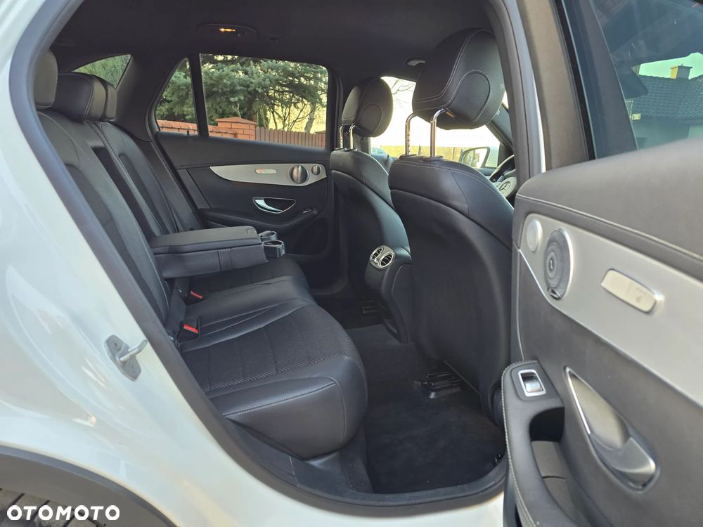 Mercedes-Benz GLC - 19