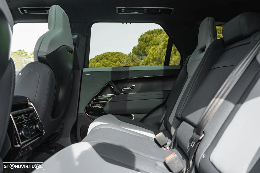 Land Rover Range Rover Sport 4.4 P635 SV Edition One (Carbon) - 37