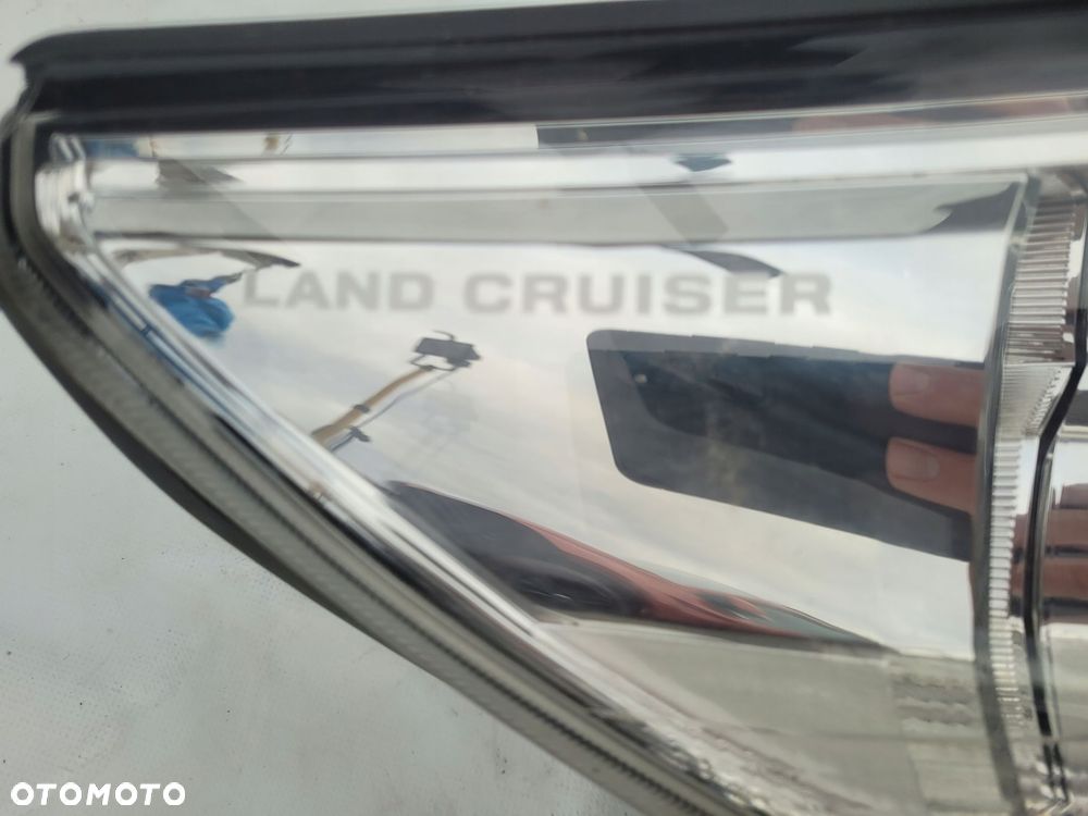 TOYOTA LAND CRUISER PRADO 18- LAMPA PRZOD PRAWA - 3