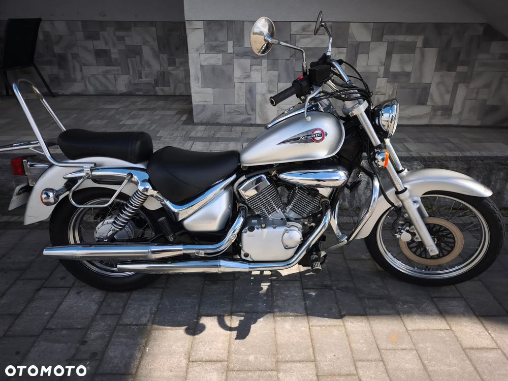 Suzuki Intruder - 12