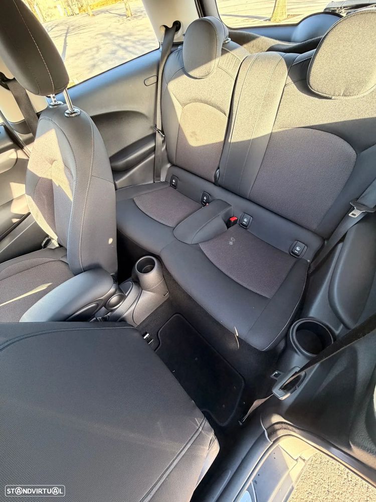 MINI 3 Portas One - 11