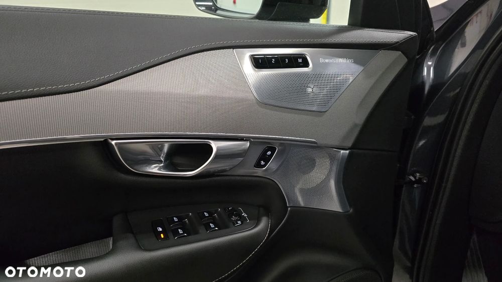 Volvo XC 90 B5 D AWD Plus Dark - 17