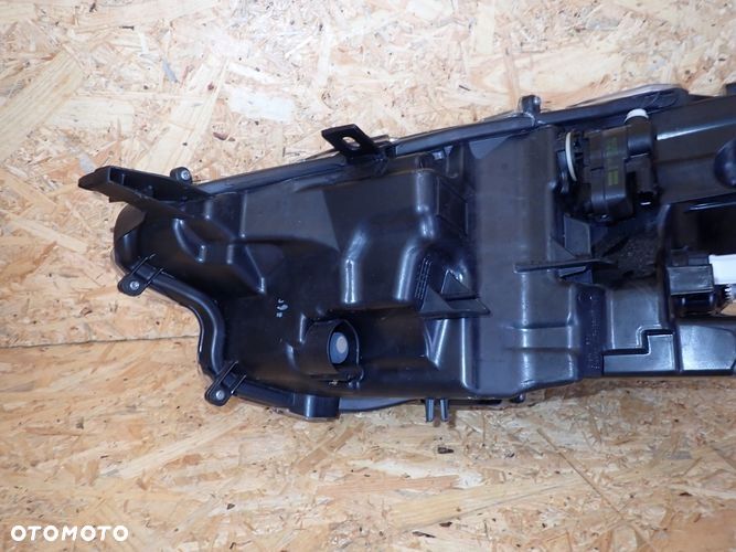 TOYOTA YARIS IV FULL LED 20- reflektor prawy lampa prawa - 8