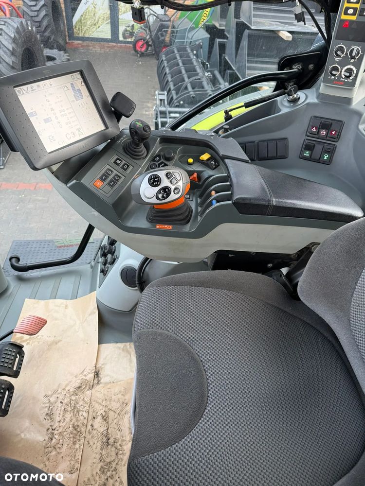 Claas ARION 640 CEBIS  650 660  JOHN DEERE 6930 - 27