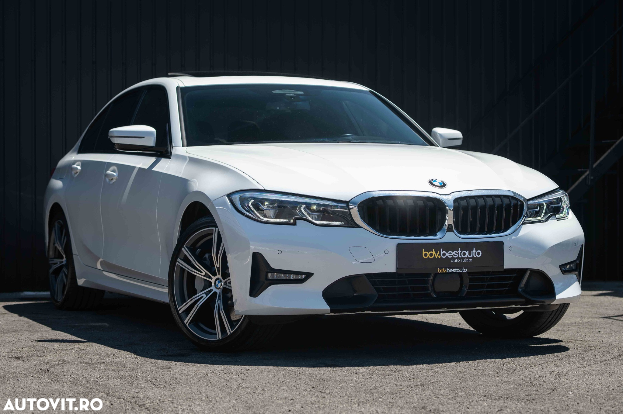 BMW Seria 3 330e xDrive AT PHEV - 39