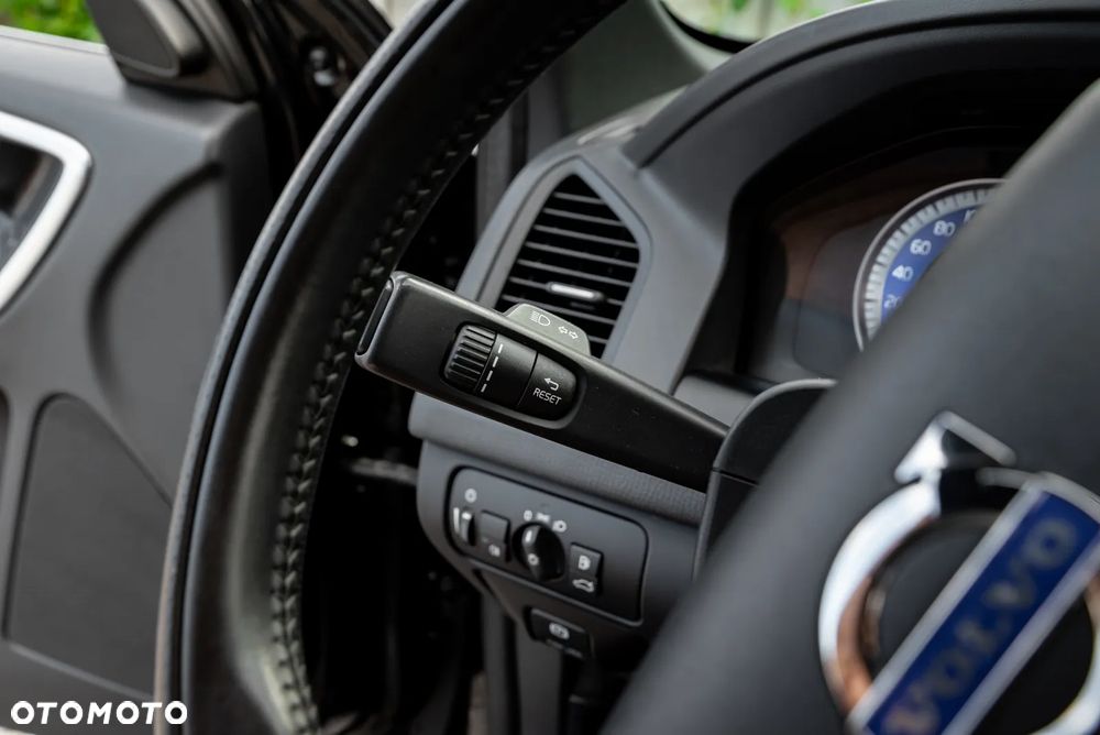 Volvo XC 60 D5 AWD RDesign - 38