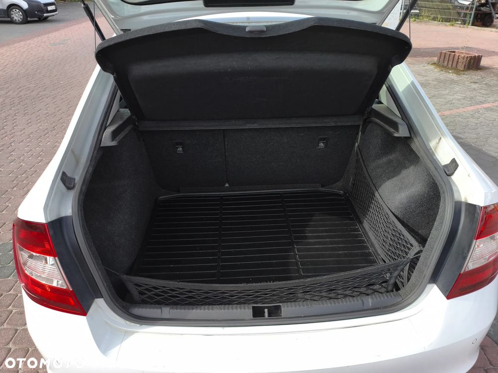 Skoda RAPID 1.6 TDI DPF Ambition - 9