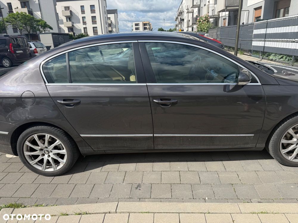 Volkswagen Passat - 8