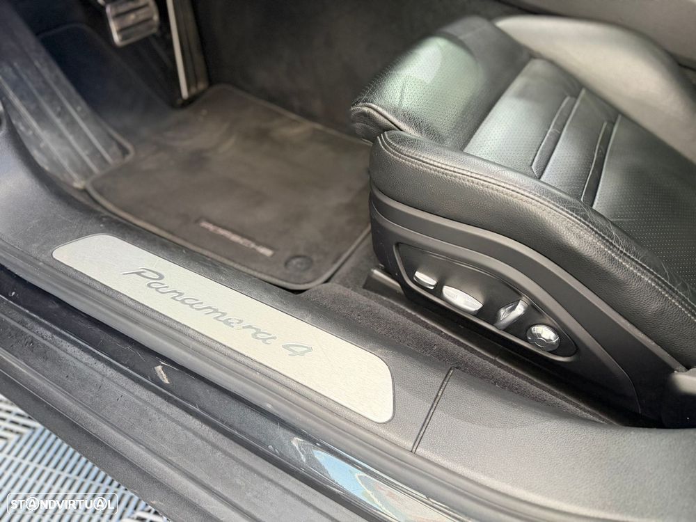 Porsche Panamera 4 E-Hybrid Executive - 24