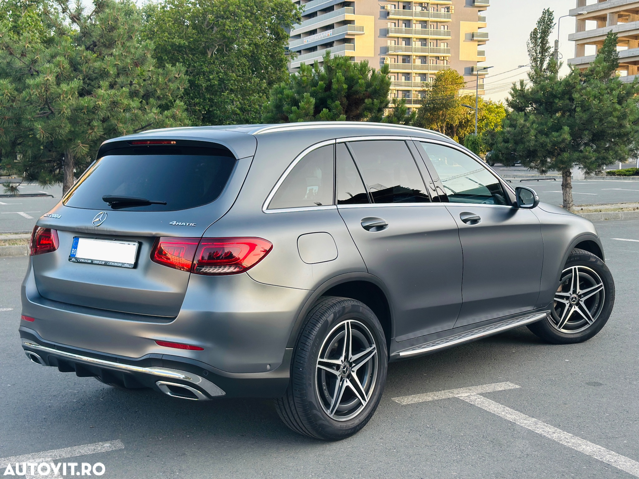 Mercedes-Benz GLC 200 d 4Matic 9G-TRONIC AMG Line - 3