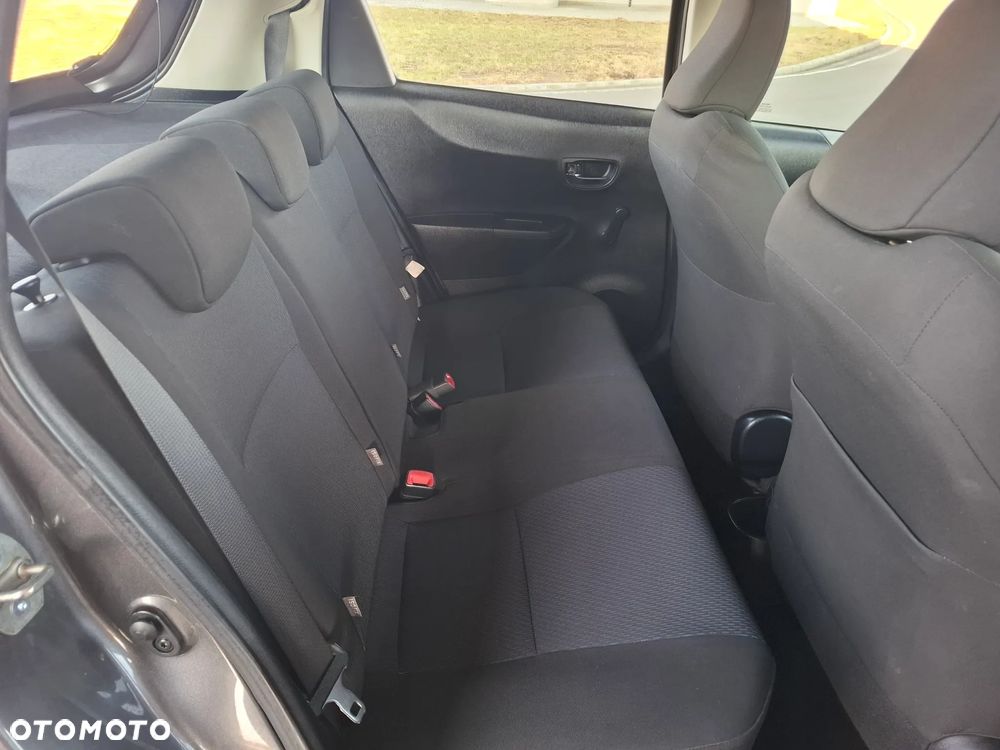 Toyota Yaris 1.5 VVT-i Life - 24