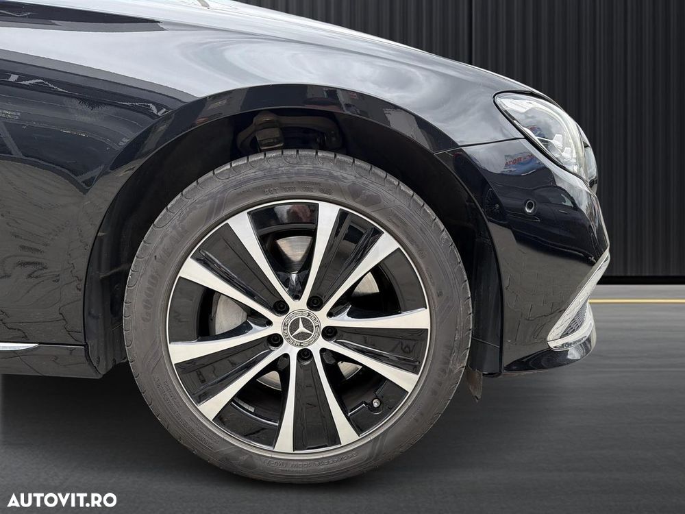 Mercedes-Benz E 300 4MATIC Aut. - 20
