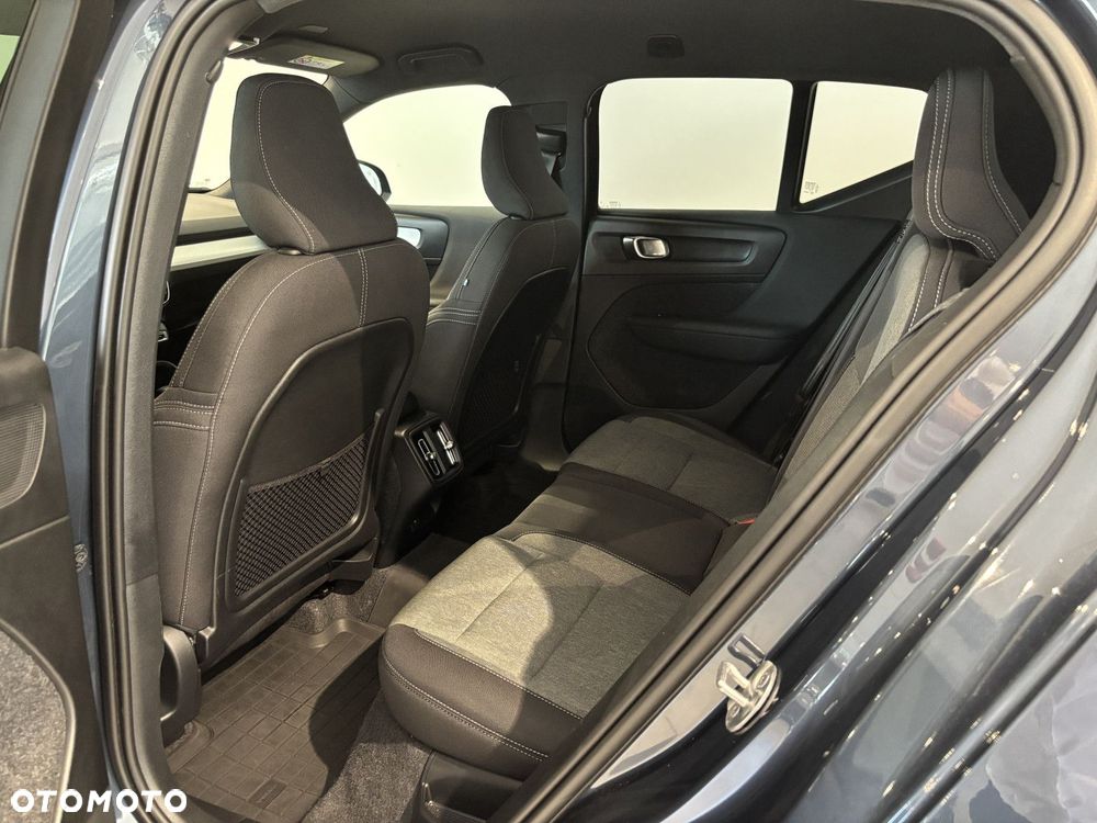 Volvo XC 40 - 23