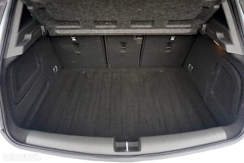 Opel Astra 1.2 Turbo Elegance - 3