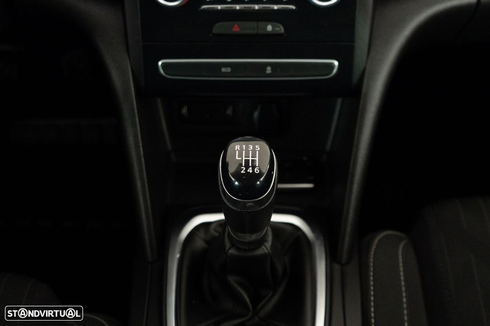 Renault Mégane Sport Tourer 1.3 TCe Limited - 24