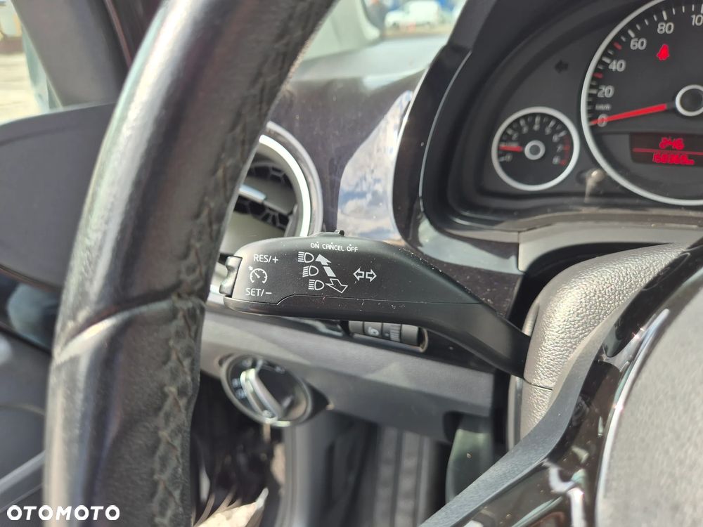Volkswagen up! 1.0 street - 34