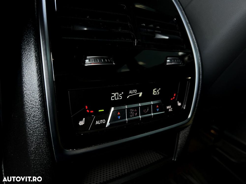 BMW XM 50e - 17