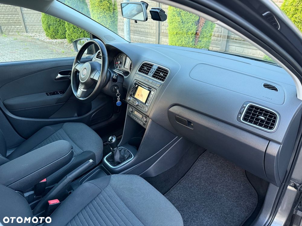 Volkswagen Polo 1.4 16V Highline Optimum - 27