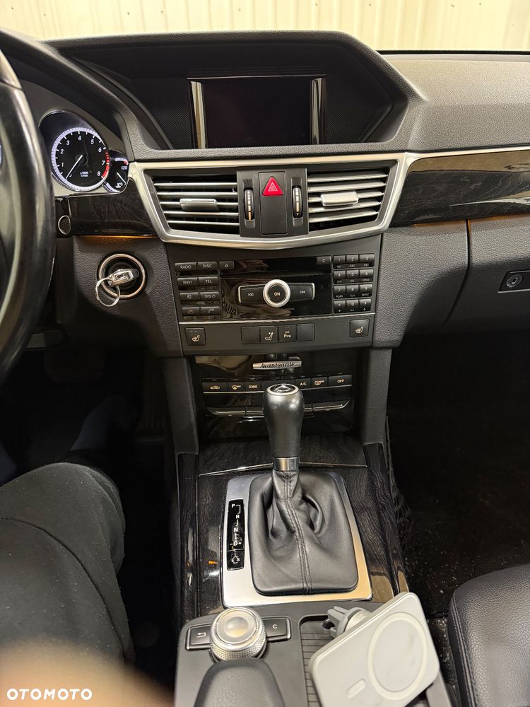 Mercedes-Benz Klasa E 200 CGI BlueEFFICIENCY Automatik Avantgarde - 10