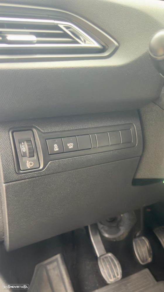 Peugeot 308 SW BlueHDi 120 Stop & Start Nível 2 Business-Line - 10