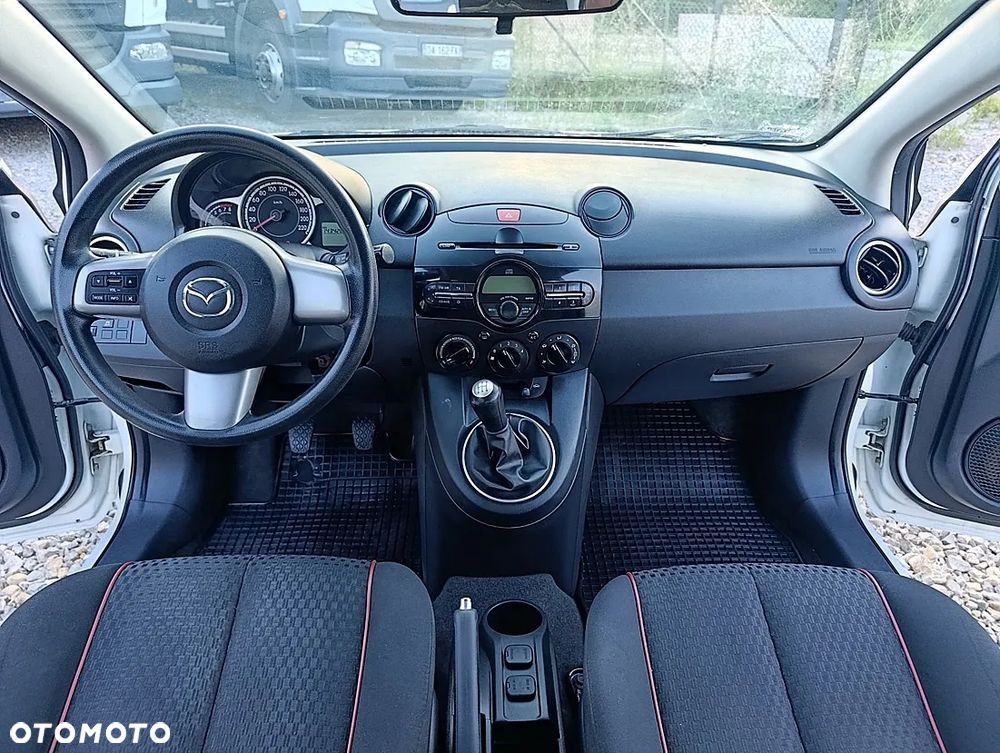 Mazda 2 1.3 Exclusive - 16