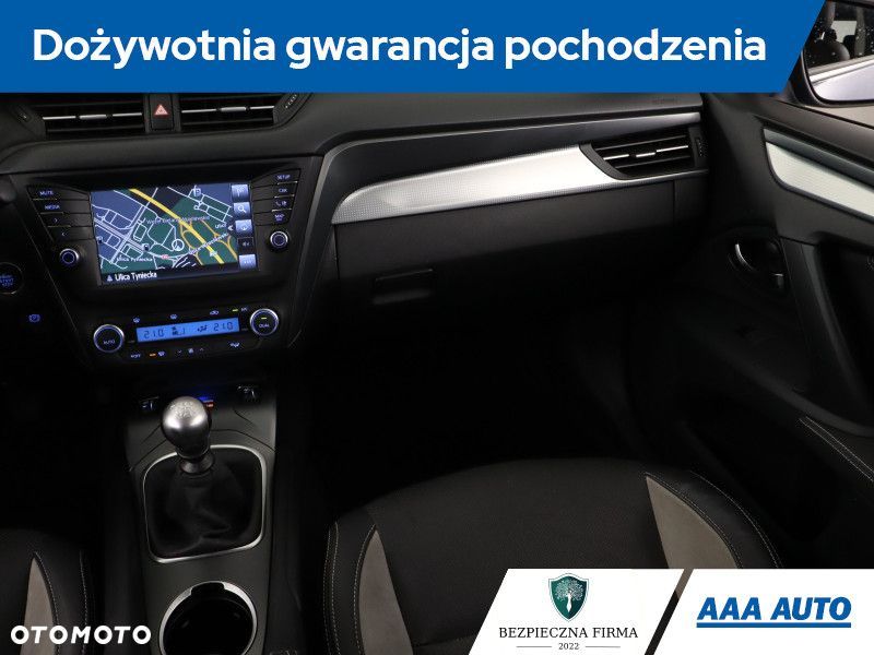 Toyota Avensis - 9