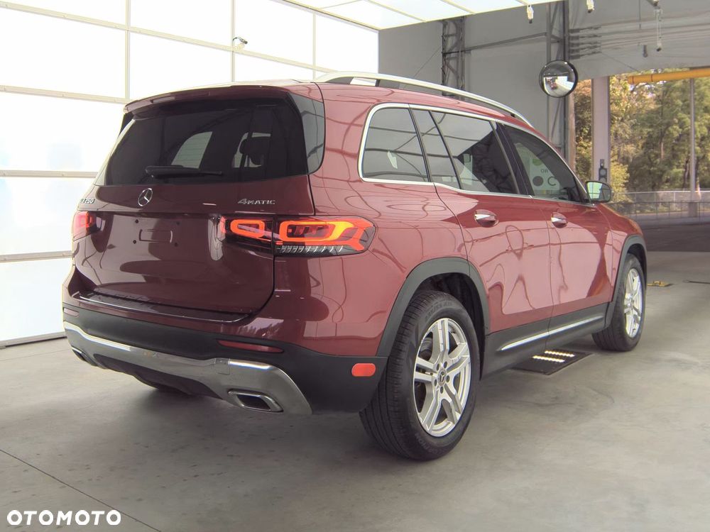 Mercedes-Benz GLB - 4