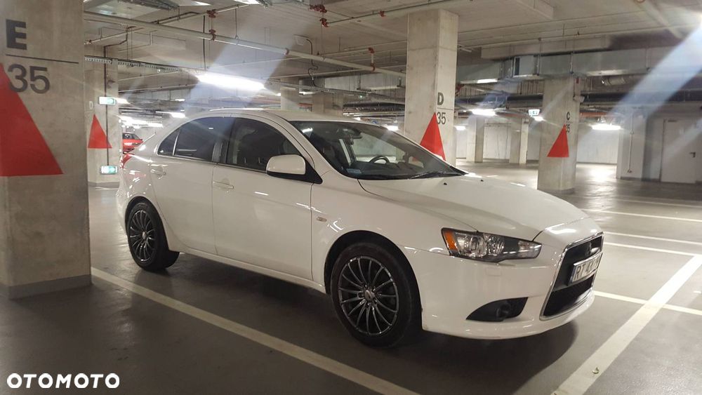 Mitsubishi Lancer 1.8 DID Invite - 1