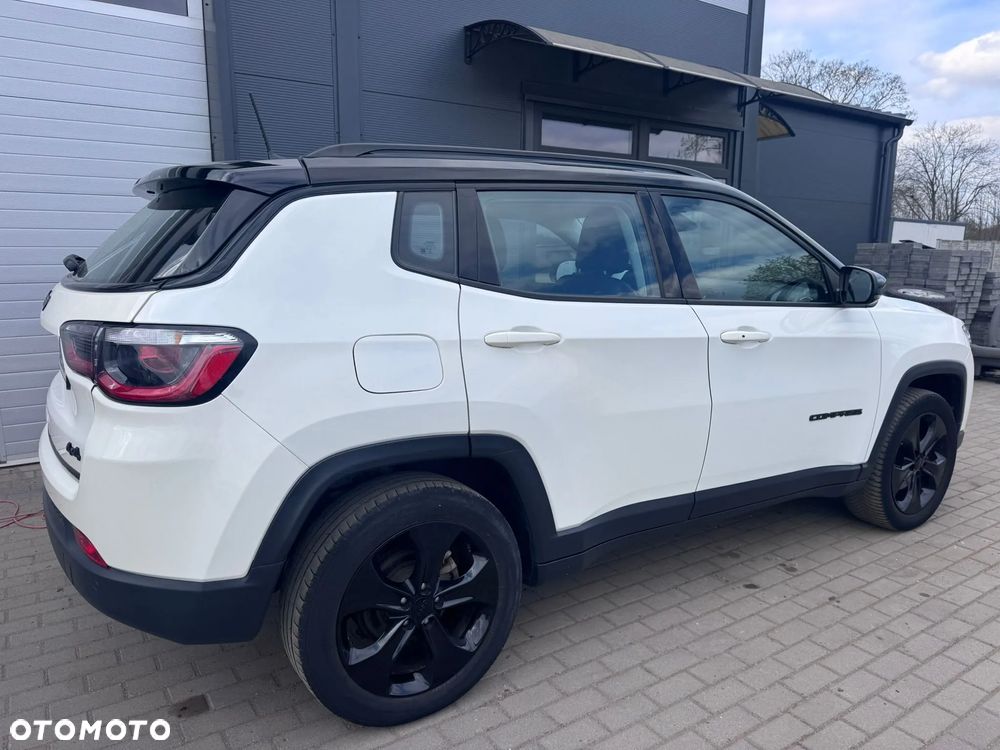 Jeep Compass - 31
