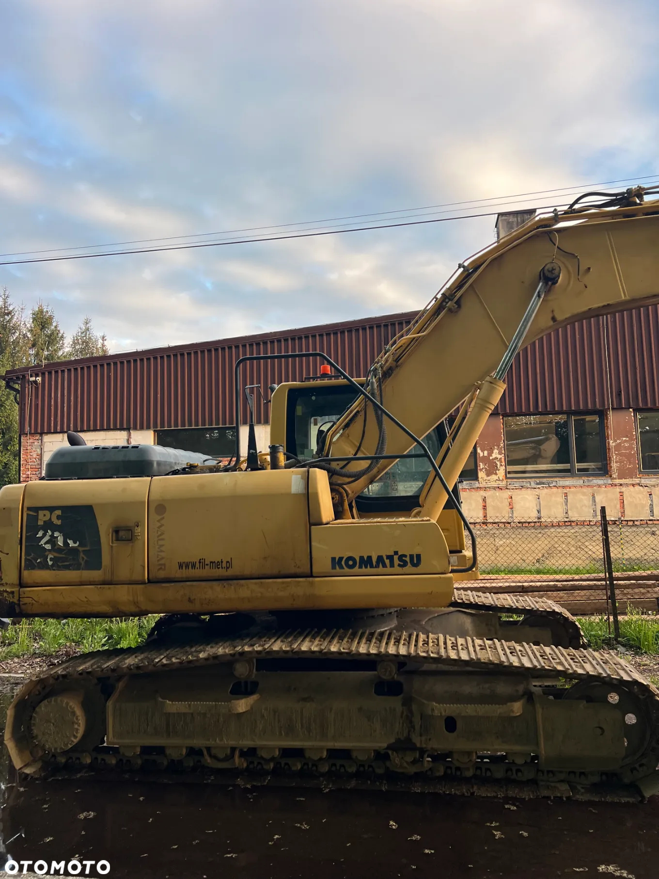 Komatsu PC210 - 2