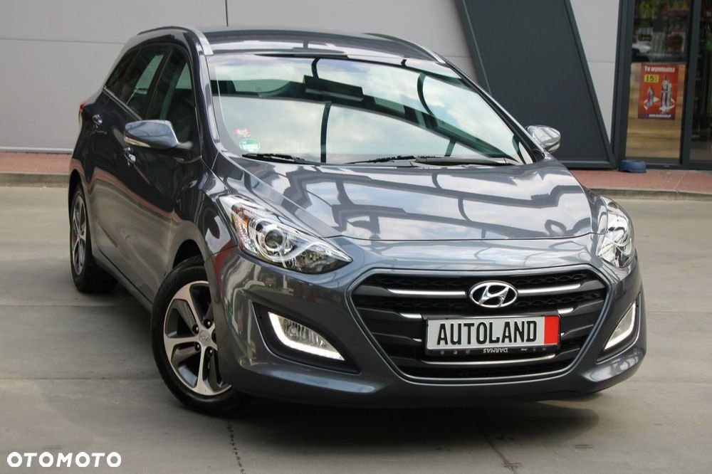 Hyundai i30 blue Kombi 1.4 YES Gold - 35