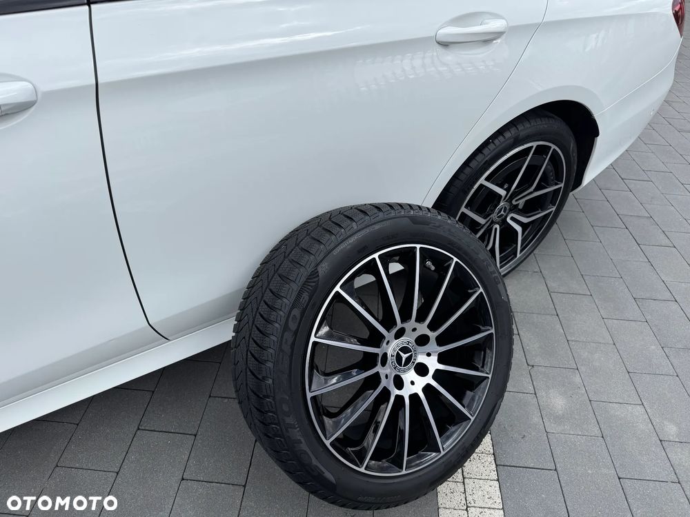 Mercedes-Benz Klasa E 220 d 4-Matic AMG - 16