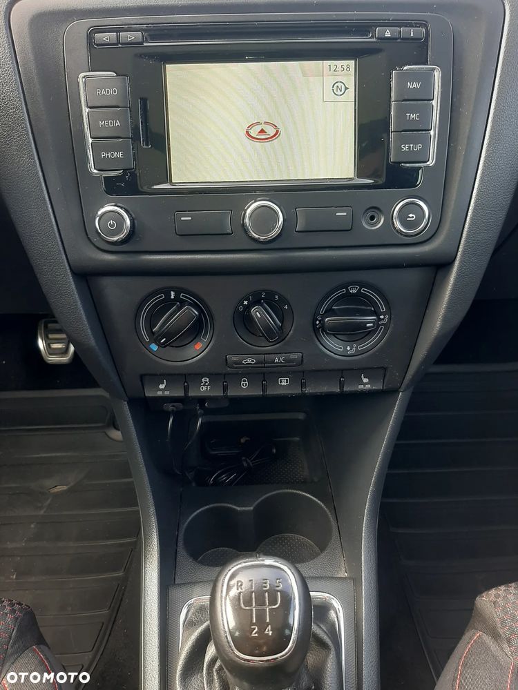 Skoda RAPID Spb 1.6 TDI DPF Ambition - 28