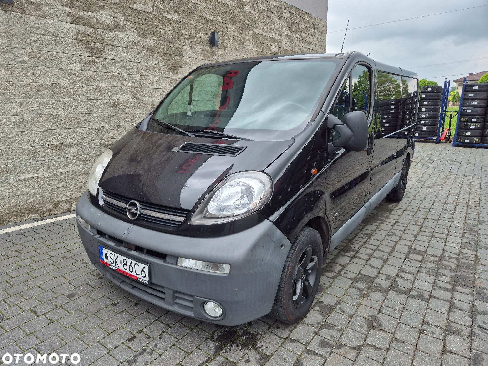 Opel Vivaro - 1
