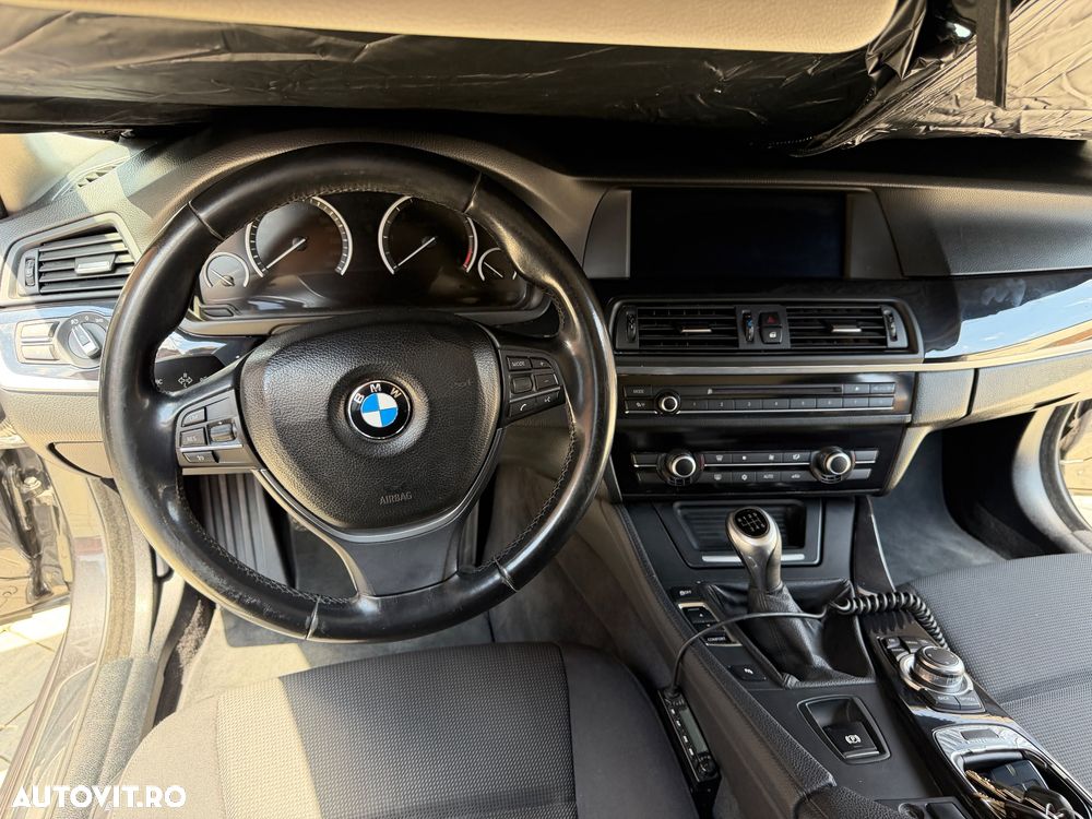 BMW Seria 5 520d EfficientDynamics Edition - 8