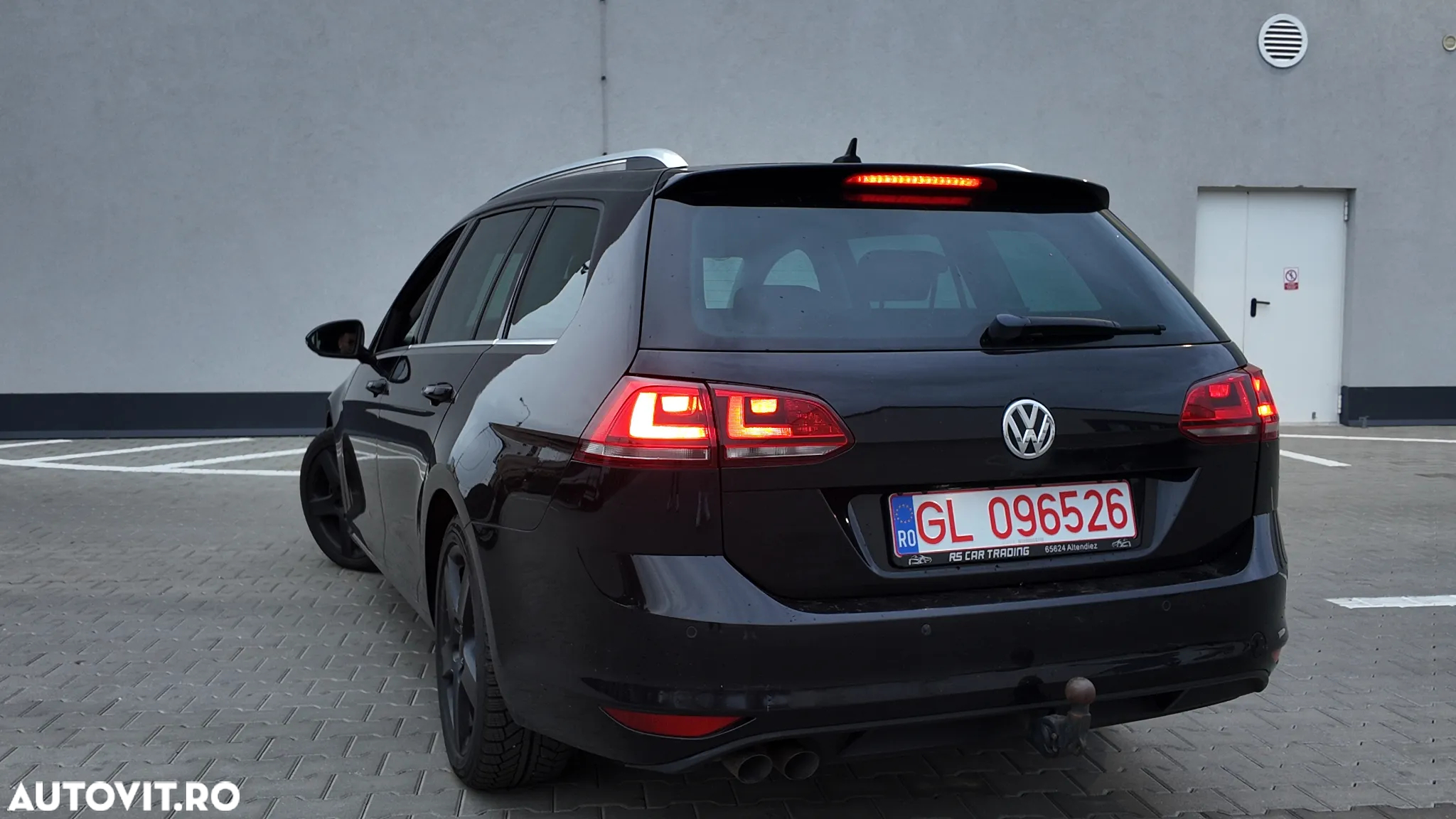 Volkswagen Golf 2.0 BlueTDI DSG Highline - 4