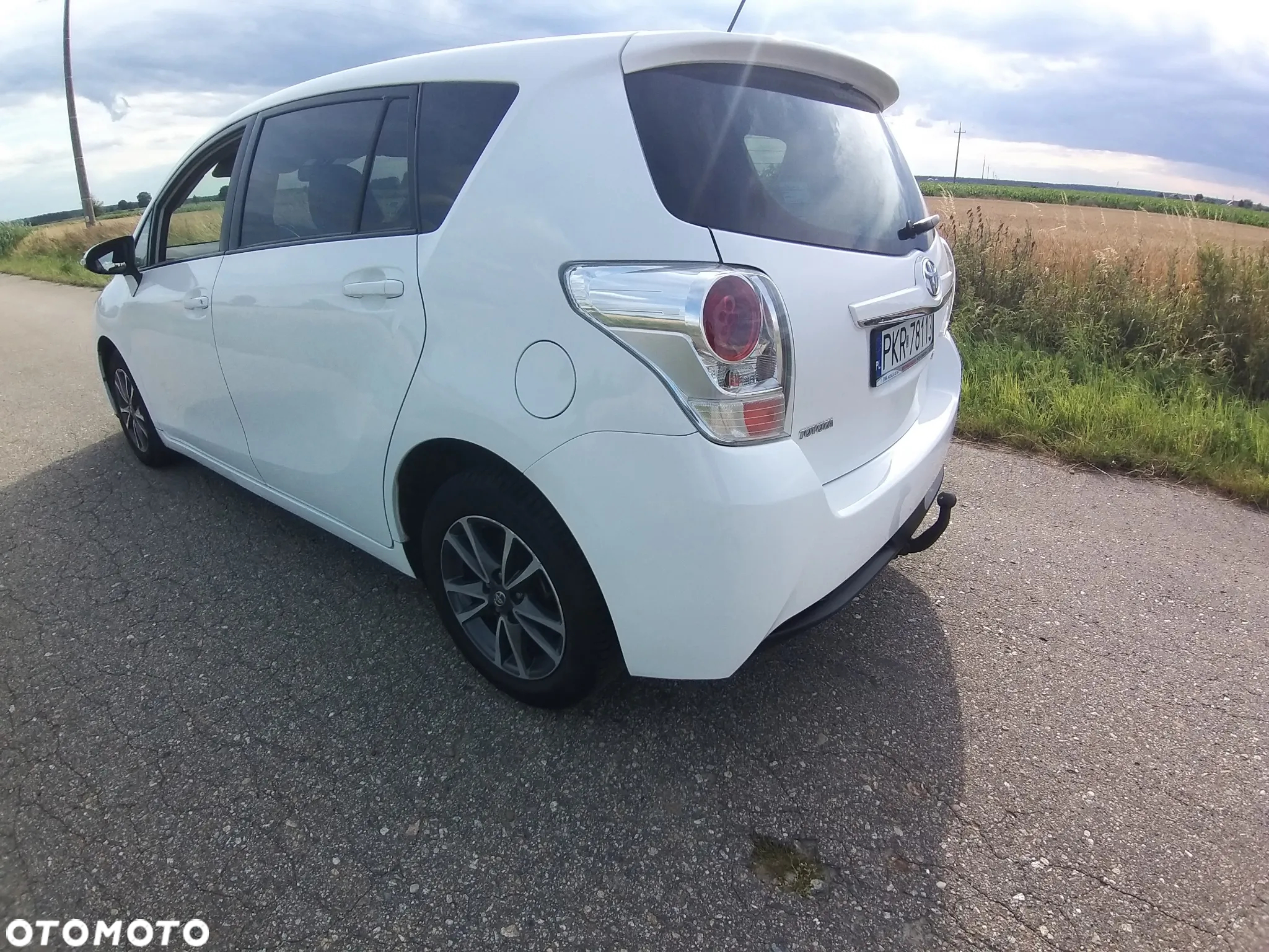 Toyota Verso 2.0 D-4D Premium - 6
