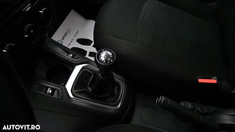 Peugeot 301 1.6 BlueHDI FAP Active - 17