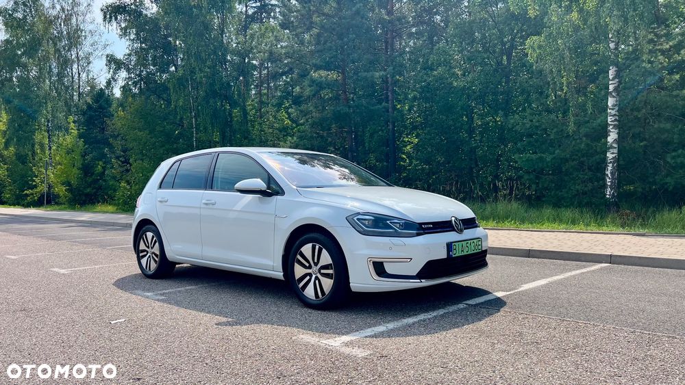 Volkswagen Golf - 2
