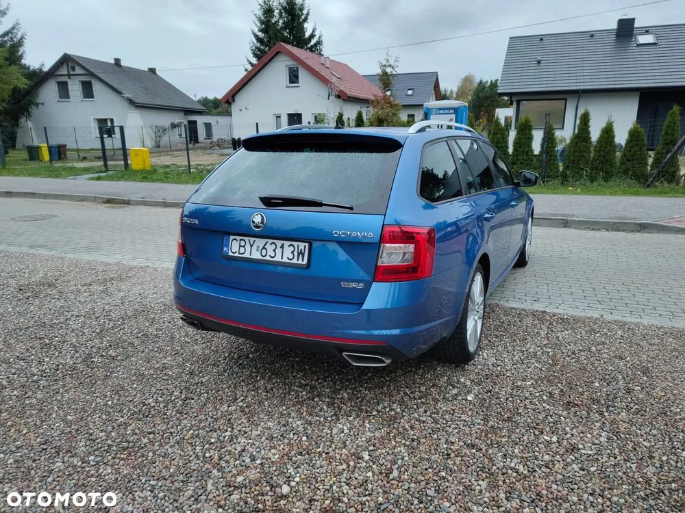 Skoda Octavia Combi 2.0 TDI RS - 2